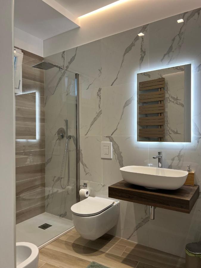 Tulip Luxury Howme Бари Екстериор снимка